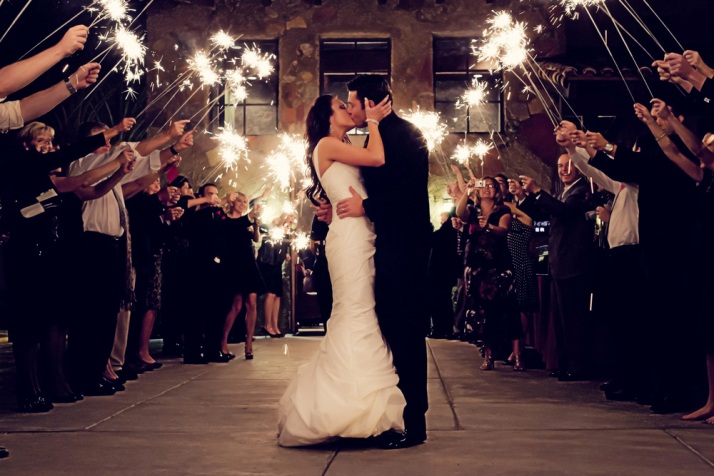 Фото бенгальские огни на свадьбе — Сосновый Бор Ленинградская область | sosnovyjborleningradskaya.salutsklad.ru